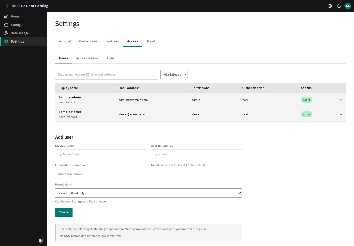 User management screen with an Admin and a Viewer registered